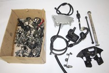 Restteile Abdeckung Halter Achse Schrauben Yamaha YZF R6 RJ03 99-02 (Lager 9/25)