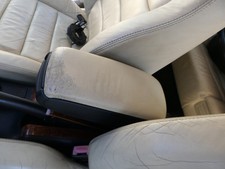 Audi A6 4B C5 Mittelarmlehne Armlehne Leder vanille / onyx perlnappaleder gelb