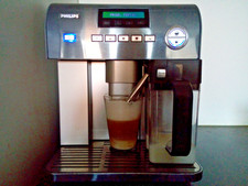 Philips HD5730 Kaffeevollautomat wie DeLonghi PrimaDonna nur 6067 Kaffee