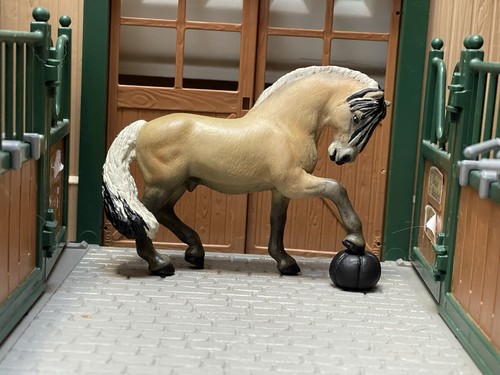 Schleich pferd repaint fjord - schleich,