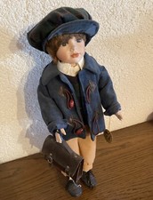 Porzellanpuppe Schuljunge Reinart Faelens Kollektion