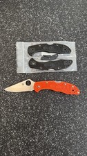 Spyderco Delica 4 C11FPOR Orange FRN VG-10 + Griffaschalen Schwarz Taschenmesser
