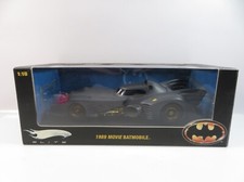 1:18 Hot Wheels Batmobile Film Ausführung R1794 Batman B65