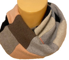 LEAVE YOUR HAT ON  Loop Schal