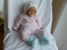 Sigikid Puppe 82 Baby mit Schnuller Größe 56 cm