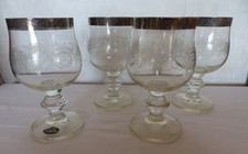 4 alte Weingläser mit Platinrand und schönem Dekor gebraucht