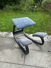 Varier Stokke Balans Kniehocker , blau/schwarz