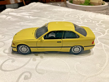 BMW 3er Serie 1:24 gelb Modellauto