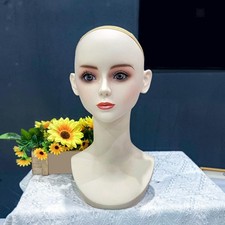 Weibliche Schaufensterpuppe