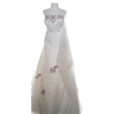 Ladybird, Hochzeitskleid