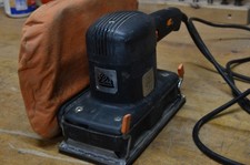 Schwingschleifer ELU MVS 156/02