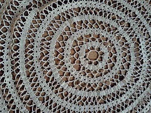 Häkeltischdecke beige - häkeltischdecke, 1m