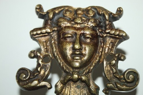 K363 bronze gesicht frau - bronze,
