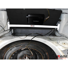 Ultra Racing Domstrebe hinten oben 2-Punkt - 87-96 BMW E34 (530i) 3.0 (2WD)