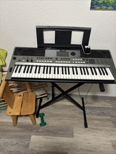 Yamaha PSR E-443 Keyboard, 61