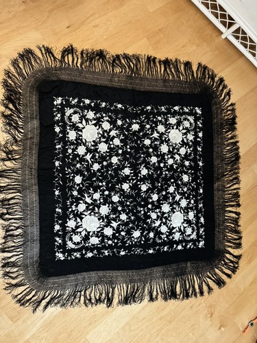Piano shawl canton - piano, flamenco