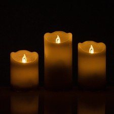 ELAMBIA 3 LED-Kerzen Rustic-Finish Acrylflamme, Timer Höhe 10, 12,5 & 15cm N195