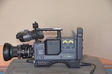 TOSHIBA 3CCD CAMERA RECORDER HI8 Model NO BCC-100 NTSC