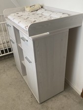 Babyzimmer Komplettset - Babymöbel, Wickeltisch, Babybett, Kinderwagen