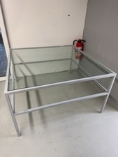 Glastisch Laden Ausstattung 