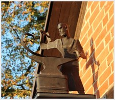 Fassade Ausleger Amboss Eisen