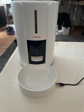 Futterautomat für Hunde und Katzen