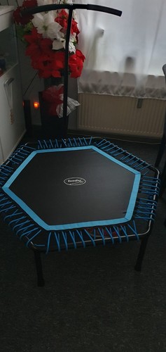 Jumping fitness trampolin - jumping,