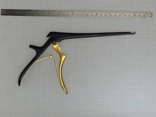 AESCULAP FK907B KERRISON Noir® Knochenstanze zerlegbar 130° oben schneidend 18cm