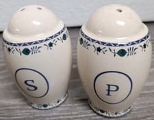 Salz und Pfefferstreuer