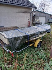 Segeljolle Delphin, Länge: 4,10 m, Breite: 1,54 m, Plicht: 2,30 x 0,90 m 