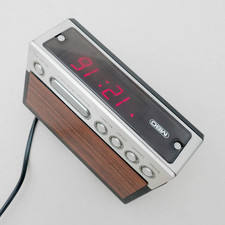 MBO Uhr Digital Wecker Netz- und Batteriebetrieb Aluminium Kunststoff 70er