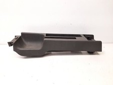 Verkleidung Handbremse