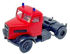 Albedo H0 MAN Zugmaschine Feuerwehr rot - 1:87 HO H0