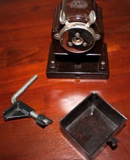 DDR Bakelit Spitzmaschine FTE im besten Zustand mit Feststeller (K7)