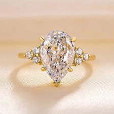 Ring in Gold mit großem Stein