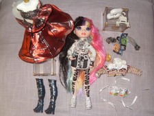 Rainbow High Collector Edition  Modedesignerin Jett Dawson Doll  viel Zubehör