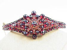 Antiker großer Granatarmreif