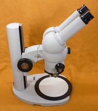 Carl Zeiss West * Zoom Stereomikroskop Stemi III /  Vergrößerung 10x - 40x