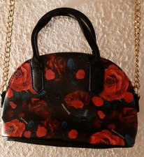 Handtasche von Juicy Couture, Rose Floral Black Crossbody Purse