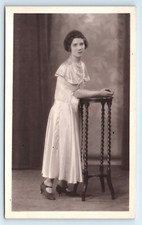 POSTKARTE ECHTES FOTO POSIERTE