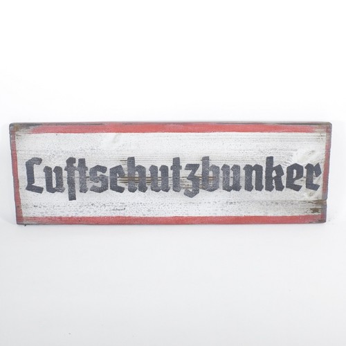 Holzschild luftschutzbunker - holzschild,