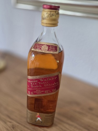 Johnnie walker red label - johnnie,