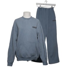 Nicki Studios, Freizeitanzug