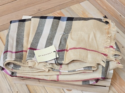 Burberry london 100 cashmere - 100%,