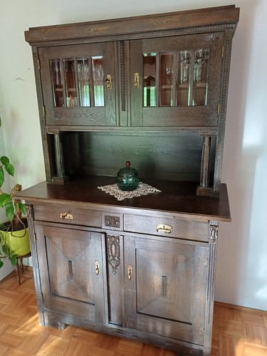 Vitrinenschrank antik