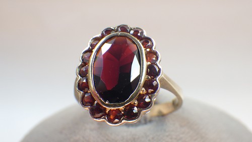 Schöner großer granat ring - großer,