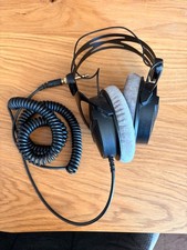 beyerdynamic DT 990 PRO