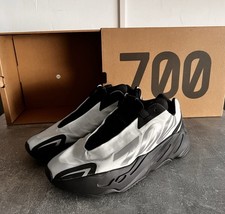 Adidas yeezy boost 700 - adidas,