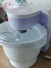 kuchenmaschine  Rührmaschine Kneten  Rühren  Weiß Von Silvester Crest  Gebraucht