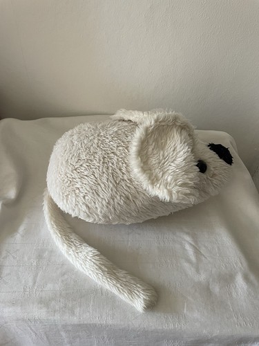 Kuschelige maus mit großen - kuschelige,